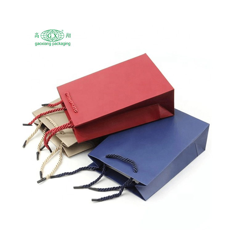 Mua sắm sang trọng quà tặng xử lý túi giấy Giáng sinh túi giấy kraft túi giấy tùy chỉnh